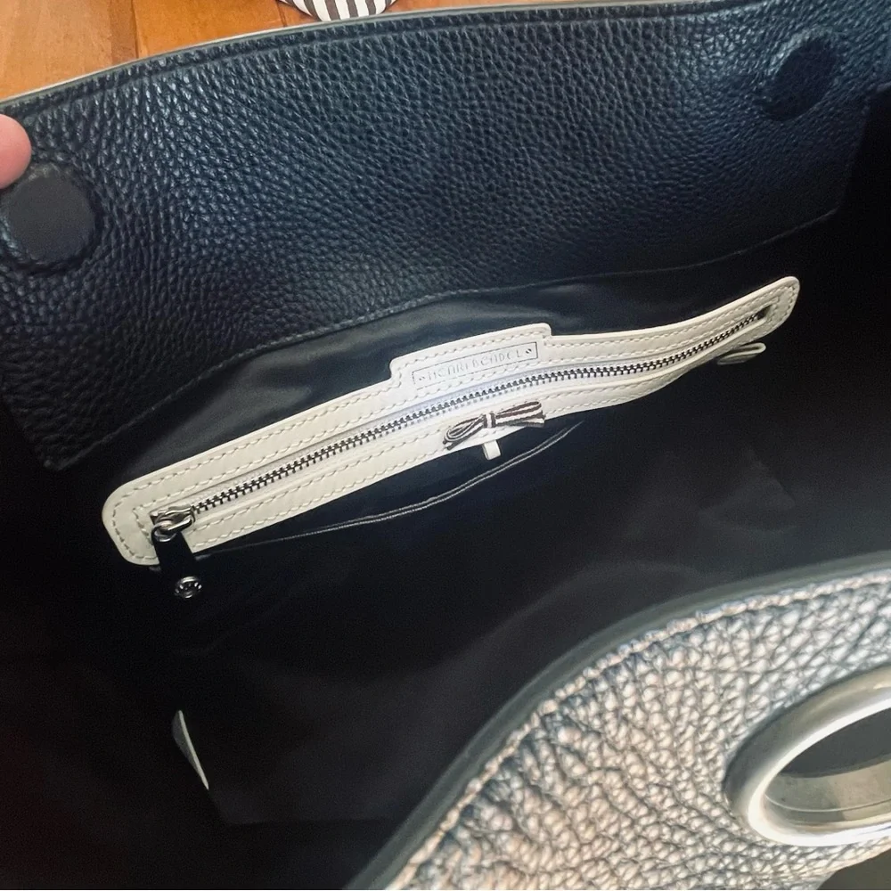 Henri Bendel Black Shoulder Bag - Picture 15 of 16